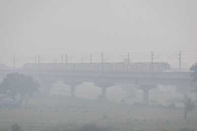 Delhi's Air Quality Remains In ‘Very Poor’ Category, Mumbai's Crosses 300-Mark; Pollution in Kolkata Back At Pre-Covid levels