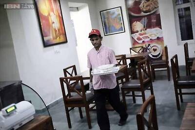 Delhi: Tihar Jail inmates run a restaurant, serve mouth-watering dishes