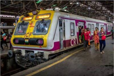 Is Mumbai Local Losing Popularity? Report Shows 20% Decline in Daily Commuters Using Suburban Trains