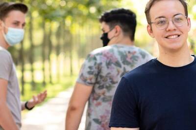 Amid Omicron Scare, Indians Still Refuse to Wear Masks: Survey