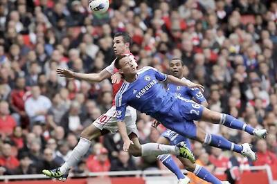 Arsenal, Chelsea play out scrappy goalless draw