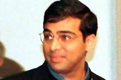 Anand draws with Carlsen, drops to No. 2