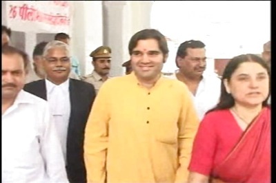 Poor turnout at party workers' meet puts off Varun Gandhi