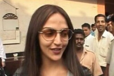 Esha Deol slaps Zakir Hussain