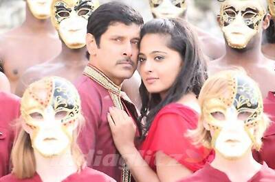 Vikram's 'Thaandavam' gets a grand music launch