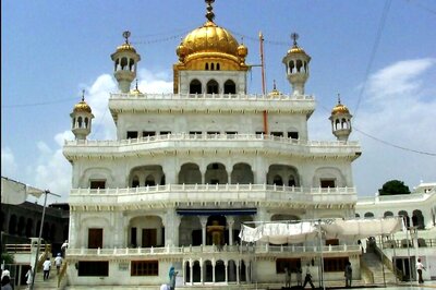 SGPC and Akal Takht Oppose Saffron Touch to Amritsar Railway Station