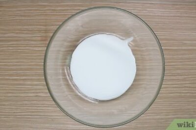 How to Make Slime with Laundry Detergent and Glue