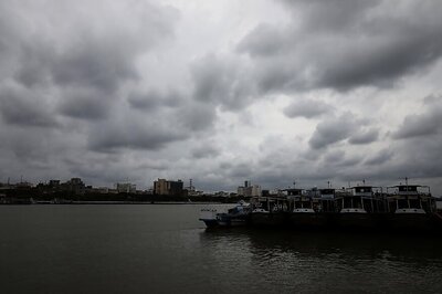 Super Cyclone Amphan: Bengal and Odisha Evacuate 4 Lakh People as Landfall Approaches