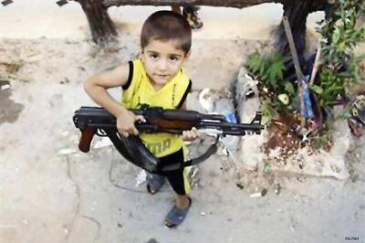 Syrian army moves on rebels in Aleppo, Damascus