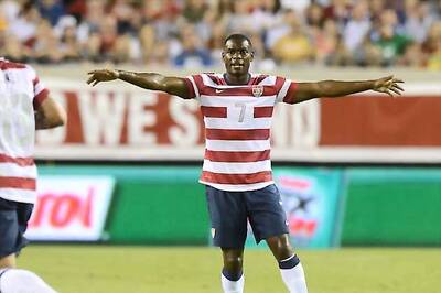 Stoke City agree terms with US midfielder Edu