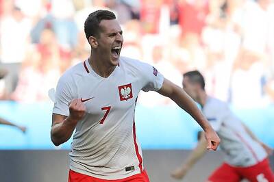 Poland's Arkadiusz Milik Breaks Northern Ireland Hearts
