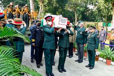 News18 Afternoon Digest: Gen Bipin Rawat Death: 17 Gun Salute, 800 Officers in Attendance at CDS Funeral; Newlyweds Katrina Kaif and Vicky Kaushal Fly Back to Mumbai in Chopper