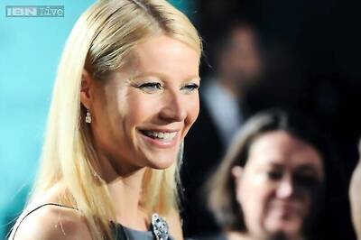 Gwyneth Paltrow goes bare under tuxedo