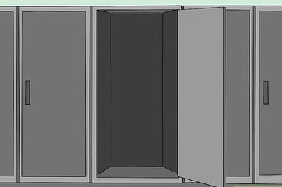 How to Make Your Locker Useful and Decorative