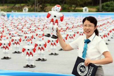 Over 1,000 Dancing Robots set Guinness Record in China