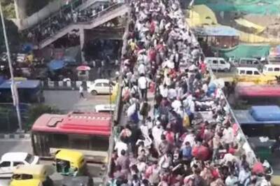 WATCH | Huge Rush Seen At Delhi's Anand Vihar Railway Station, ISBT Ahead of Diwali, Chhath Puja