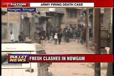J&K: Clashes continue between civilians, security forces for second day over death of teenagers in Army firing