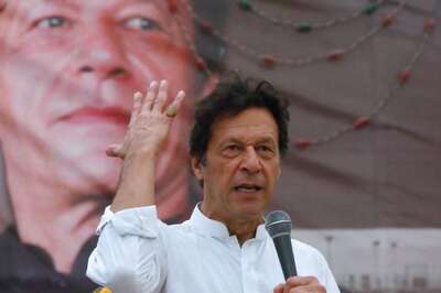 Imran Khan Draws Parallel between Delhi & Lahore. But Not for the Right Reason