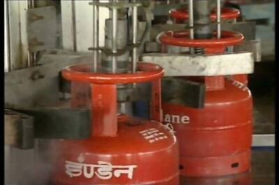 Delhi government cracks down on illegal LPG refilling units
