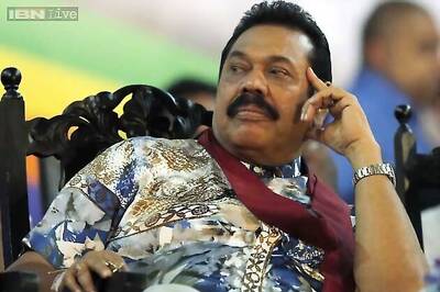 Sri Lanka votes for change, Mahinda Rajapaksa concedes defeat in presidential elections