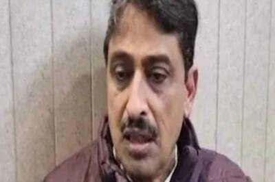 Prominent Minority Face from West UP to Join SP Today as Exodus in Congress Continues Ahead of Polls