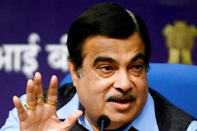 Gadkari Shares Dais with Cong Leader Digvijaya Singh, Praises Him for Taking Part in Pandharpur Pilgrimage