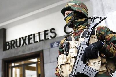 Man shot, held in Brussels linked to foiled Paris plot