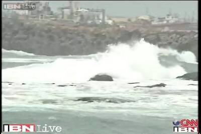 Cyclone Hudhud: Over 1.5 lakh evacuated in 5 districts of Andhra Pradesh