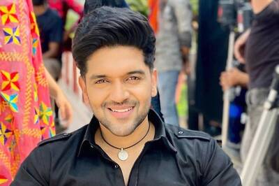 Happy Birthday Guru Randhawa: Top 5 Songs of the Singer to Add to Your Playlist | WATCH