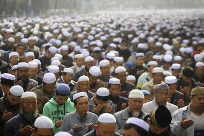 Muslims in China's 'Little Mecca' Fear Eradication of Islam