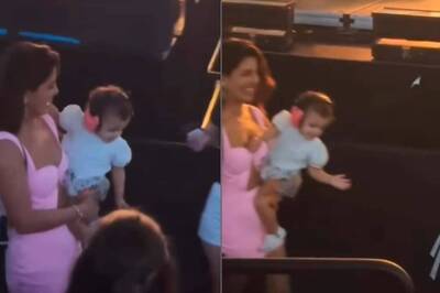 Priyanka Chopra Bursts Out Laughing As Baby Malti Waves At Crowd; Cute Video Goes Viral