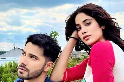 Janhvi Kapoor Says Varun Dhawan Has a Heart of Gold as Actor Completes 10 Years In Bollywood