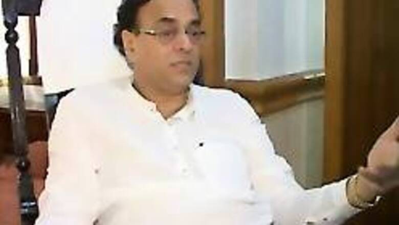 Abu Azmi out on bail within an hour of his arrest