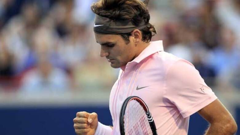 Federer, Berdych win in Toronto, Roddick withdraws