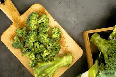 How to Steam Broccoli Without a Steamer