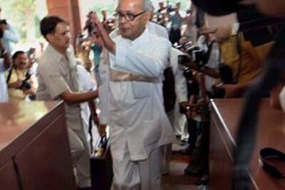 Fiscal deficit to widen on spending; markets fall