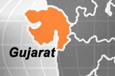 4 charred to death after BMW rams into truck in Guj