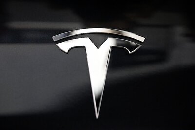 Tesla Posts Massive $702 Million Loss in Last Quarter