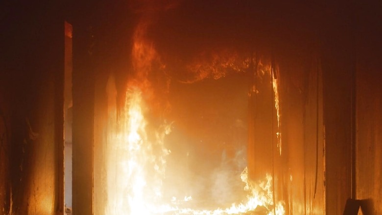 MP Girl Jumps off Building in Panic After Fire Breaks Out, Dies