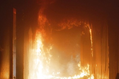 MP Girl Jumps off Building in Panic After Fire Breaks Out, Dies