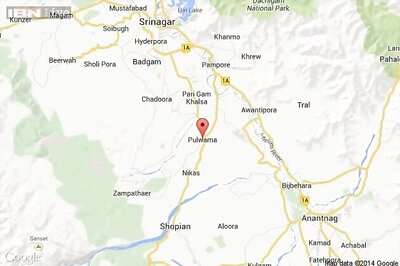 J&K: Suspected terrorists attack CRPF patrolling party in Pulwama, seven injured