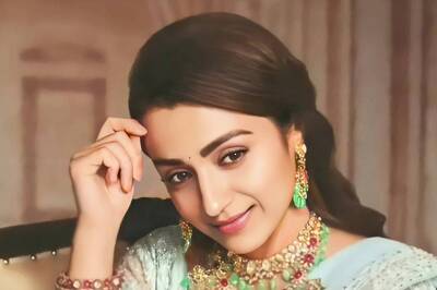 South Actress Trisha Pays Visit To Madurai's Meenakshi Amman Temple