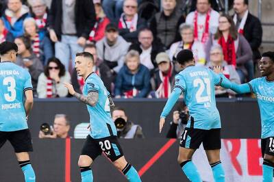 Bayer Leverkusen Extend Bundesliga Lead to 10 Points With Derby Win