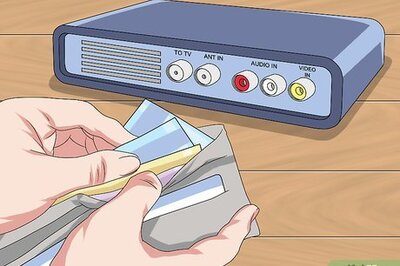 How to Connect a TV to a DVD Player Without A/V Jacks