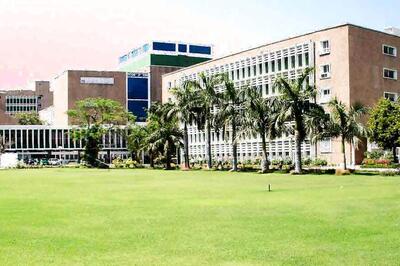 AIIMS Recruitment 2018 for 551 Nursing Posts Closing 5PM Today, Apply Now!