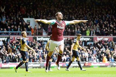 Andy Carroll hat-trick dampens Arsenal title dreams in 3-3 draw