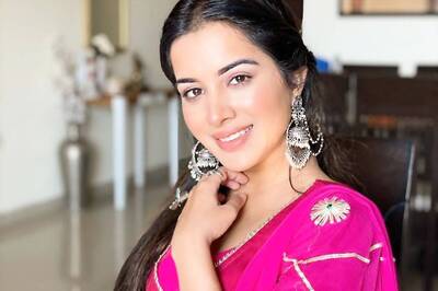 Bigg Boss 14 Evicted Contestant Sara Gurpal Likely to Return, Pratik Sehajpal May Join Her