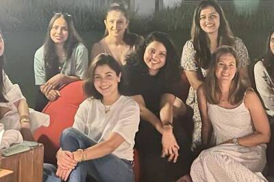 Anushka Sharma Enjoys Tea Party With Athiya Shetty And Rohit Sharma's Wife Ritika in Viral Pics
