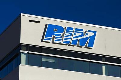 RIM considers splitting business in two: Report