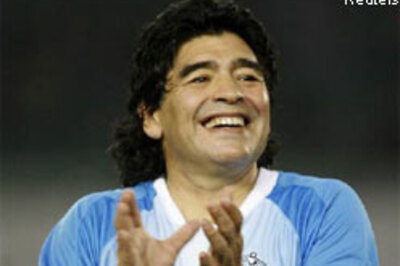 Maradona won't quit, says Bilardo